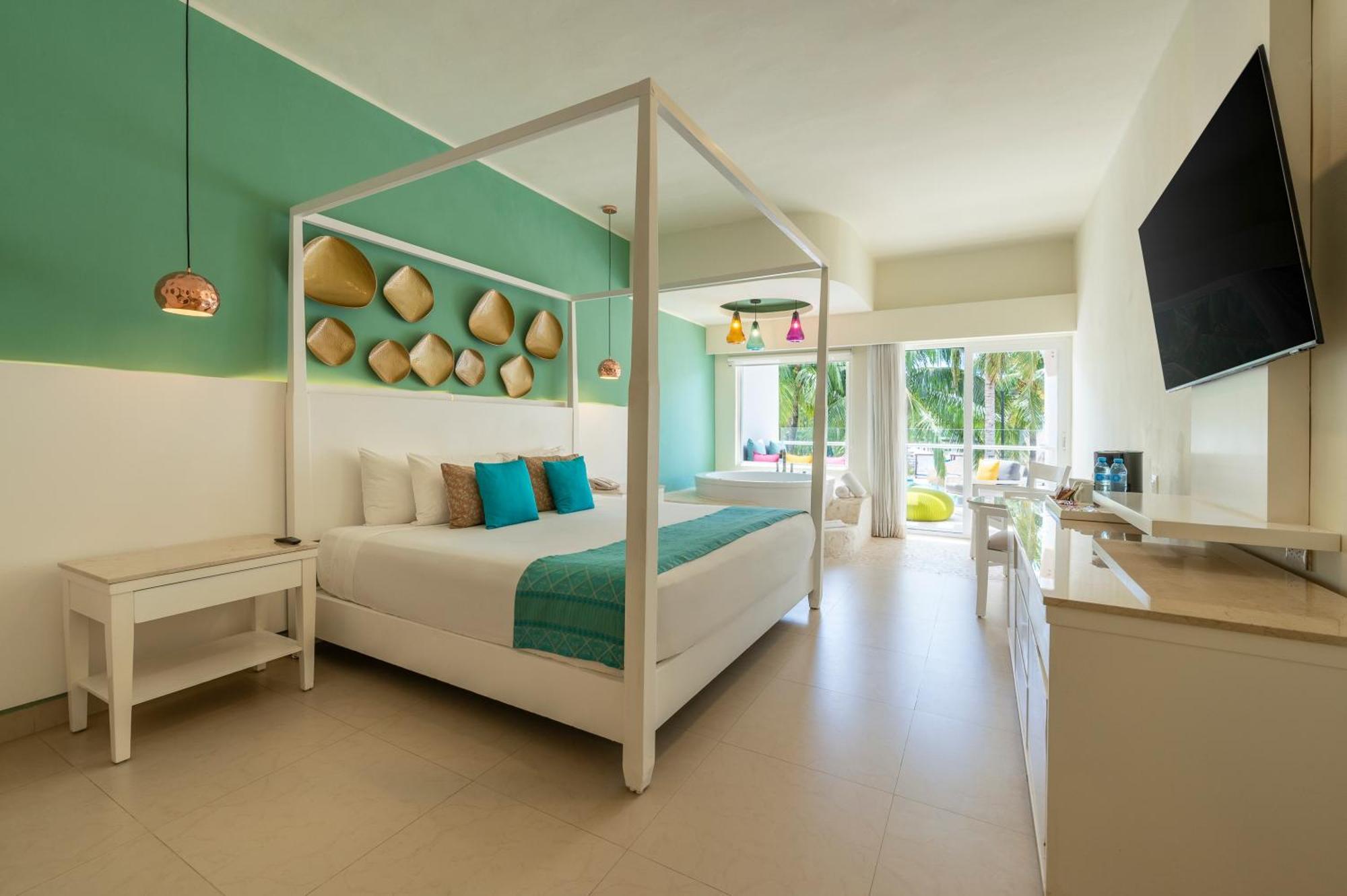 Palmar And Riviera Maya